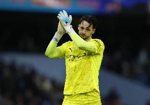 4000万镑！TA：特拉福德利兹联首秀出色，出球精准守门本职也稳定